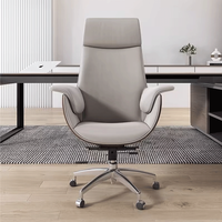 Chaise de bureau de direction élégante et moderne en cuir véritable blanc, réglable en hauteur, avec accoudoirs en bois