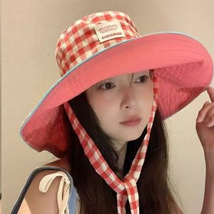 Chapeau bob à large bord à carreaux de style coréen pour femmes, protection solaire, chapeau de pêcheur d'été, rouge, rose, vert, bleu, noir, en toile - Product Image 1