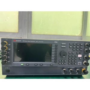 Generador de Señales Keysight E8267D, 100 kHz a 44 GHz xgeqpt - Product Image 4