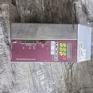 Convertisseur de fréquence Moog CZ1007CUA AC 220V pour servomoteurs, solution de contrôle de mouvement - Product Image 2