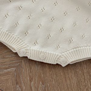 Fabricante personalizado de bodies de punto Pointelle para bebés, ropa para niñas, pelele, mono, lindo pelele de punto de manga larga - Product Image 5
