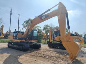 Excavadora hidráulica de clase CAT 320D de 22 toneladas diseñada para una alta eficiencia, durabilidad, bajos costos operativos en construcciones exigentes - Product Image 4