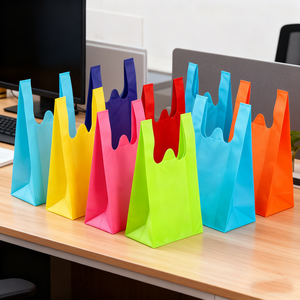 Sacs d'emballage personnalisés OEM, sacs non tissés, sacs en non-tissé cousus écologiques réutilisables personnalisés pour T-shirts - Product Image 2