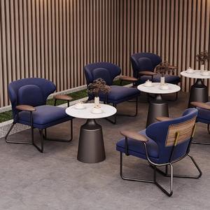 Ghế thư giãn bọc vải, tay vịn gỗ nguyên khối phong cách hiện đại giữa thế kỷ, khung kim loại, dành cho phòng khách, khách sạn, quán cà phê (có xuất xứ từ Úc) - Product Image 6