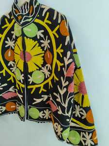 Chaqueta Bordada Suzani Negra Hecha a Mano, Estilo Único, Chaqueta Artesanal, Abrigo Floral para Mujer, Chaqueta de Estilo Nuevo, Boho Suzani - Product Image 4
