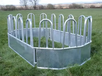 Mangeoire à moutons en métal robuste et nouveaux panneaux d'élevage en plastique avec mangeoire ronde pour l'entretien des moutons