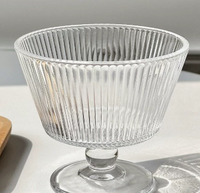 Vente en gros de tasses à dessert en verre modernes, 255 ml, à paroi simple, avec pied, pour la maison