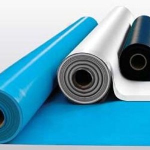 Membrane d'étanchéité bitumineuse autocollante apparente résistante aux UV, pour la protection des toitures métalliques et des gouttières, installation rapide - Product Image 6