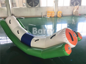 Offre Spéciale été jeux d'eau gonflable eau balançoire lac et mer flottant eau jouer banane balançoire flottant bateau gonflable - Product Image 4