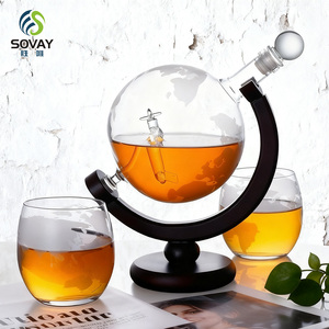 Ensemble de carafe sphérique pour whisky de 850 ml avec 2 verres à whisky sculptés, adapté pour le rhum, la tequila, la vodka, idéal pour les cadeaux - Product Image 1