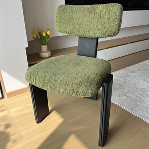 Chaise de salle à manger moderne, directement de l'usine, avec pieds en métal recouverts de PU et assise en tissu doux, pour la maison et la restauration - Product Image 4