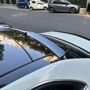 สปอยเลอร์หลัง Mercedes-Benz E-Class W212 ลายคาร์บอนไฟเบอร์ ABS ทรง Ducktail สำหรับฝากระโปรงท้าย ปี 2010-2015 - Product Image 3