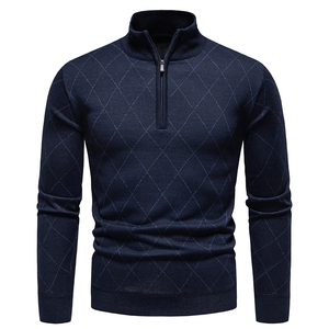 Vente en gros de <span class=keywords><strong>pull</strong></span> à col roulé zippé pour hommes avec logo personnalisé Oem Odm <span class=keywords><strong>Pull</strong></span> à col roulé vintage épais à revers Boxy <span class=keywords><strong>Pull</strong></span> en tricot court - Product Image 4