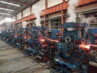 Ligne de production de laminoir à chaud pour acier angulaire et acier plat, certifiée ISO, haute productivité avec moteur, engrenage et roulement