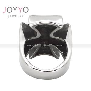 Fabrik preis Gothic Rock Drei Schädel Kreuz <span class=keywords><strong>Ring</strong></span> Herren tragen Edelstahl Biker Ringe Halloween Schmuck <span class=keywords><strong>Ring</strong></span> - Product Image 3