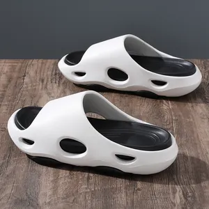 2023 Hochwertige EVA-Clogs mit Markenlogo Fashion Garden Schuhe für Männer und Frauen Side Big Letter Beach Slippers