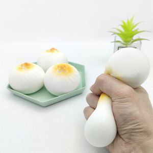 Jouet anti-stress personnalisé - Nouveau Sheng Jian Bao à presser - Jouet créatif et mignon en forme de Baozi rempli d'eau - Product Image 4