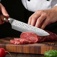 Ensemble de couteaux de cuisine en acier damas martelé au design intemporel, couteaux de chef forgés avec bloc magnétique en noyer