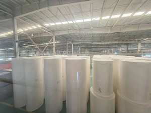 Grosir gulungan kayu Virgin kuat gulungan Jumbo 3 lapisan rol kertas <span class=keywords><strong>Toilet</strong></span> lembut bahan mentah yang dapat disesuaikan rol ibu untuk <span class=keywords><strong>Toilet</strong></span> - Product Image 3