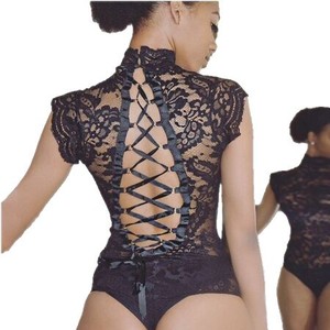 Conjunto de dos piezas de ropa de estar por casa de imitación de seda negra, estilo europeo y americano, a la moda y cómodo, al por mayor. - Product Image 1