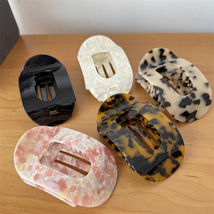 Fermacapelli a Forma di Tartaruga con Fibbia Rotonda Curva e Pieghevole 10cm Accessori per Capelli in Acetato - Product Image 1