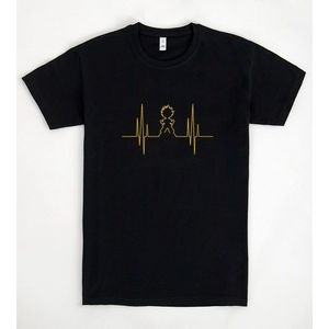 T-shirt Electro Warrior con stampa nera e oro, design Heartbeat, vestibilità unisex - Product Image 1
