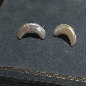 Pendientes de Plata de Ley S925 con Perlas, Diseño Retro Vintage de Luna, Joyería de Nicho Simple, Moderna y Refrescante - Product Image 5