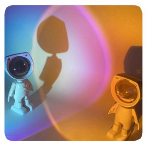 NOUVEAU Lampe de nuit <span class=keywords><strong>robot</strong></span> Rts personnalisée Projecteur d'astronaute Décoration d'ambiance Batterie Lampe coucher de soleil - Product Image 5
