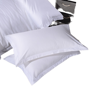 Set Biancheria da Letto per Hotel, 100% Cotone Satinato, Federa Rettangolare Bianca in Cotone Tessuto Liscio Tipo Busta - Product Image 3