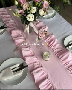 Chemin de table blanc à volants en coton et polyester, uni, décoratif, pour la décoration de table de salle à manger, de mariage ou de fête - Product Image 4