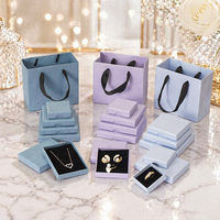 Boîte d'emballage rectangulaire en papier pour bijoux avec logo personnalisé, accessoires, boîte à bagues, collier, emballage cadeau
