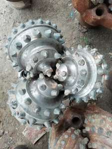 Bán chất lượng tốt thứ hai tay sử dụng khoan dầu <span class=keywords><strong>bit</strong></span> bán phế liệu <span class=keywords><strong>tricone</strong></span> <span class=keywords><strong>Rock</strong></span> <span class=keywords><strong>Bit</strong></span> khoan <span class=keywords><strong>bit</strong></span> để bán - Product Image 5