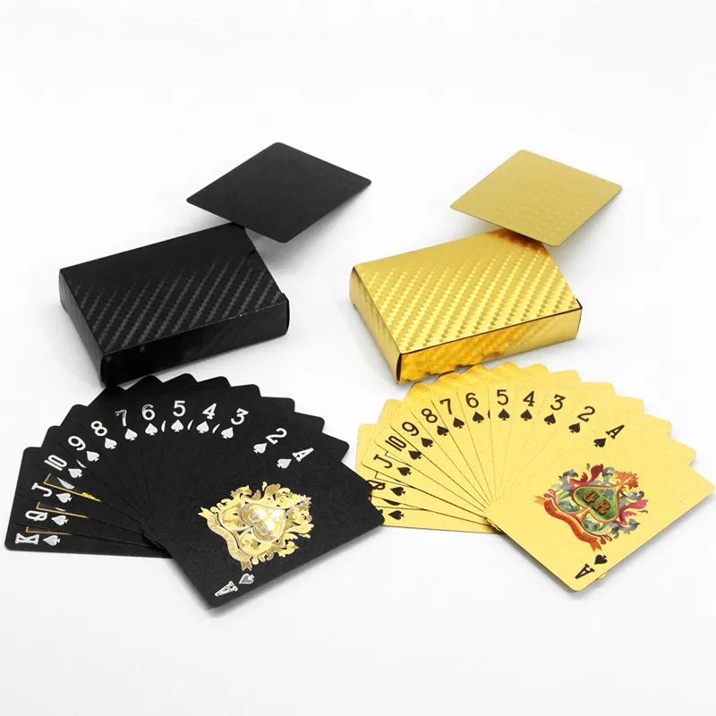 Carte da gioco su ordinazione di alta qualità che stampano le carte da gioco nere di plastica impermeabili dell'oro del PVC del poker all'ingrosso