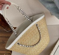 Sac fourre-tout de plage en paille tressée tendance 2026 pour femme, avec garniture en cuir véritable, ajouré, grande capacité, sac à bandoulière d'été avec chaîne