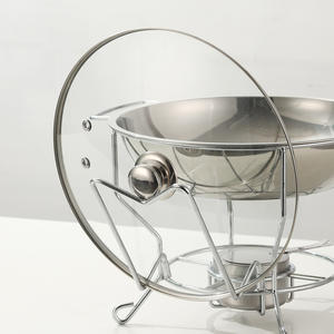 סט כלי הגשה לחימום מזון מנירוסטה בצבע זהב עגול עם מכסים, מגשי הגשה לאירועים וקייטרינג - Product Image 1