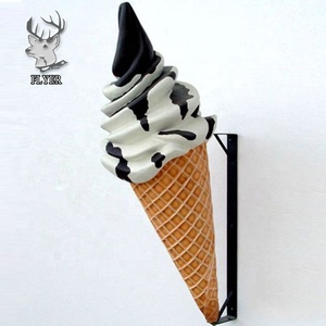Moderna Scultura Decorativa a Forma di Cono <span class=keywords><strong>Gelato</strong></span> Grande in Resina e Fibra di Vetro da Parete - Product Image 2