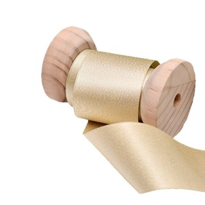 Penjualan Panas Pita Satin Metalik Emas 2.2cm Dua Sisi untuk Pernikahan & Natal 100% Poliester 100 yard/gulungan - Product Image 3