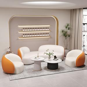 Canapé sectionnel créatif Arc Cream Design simple pour les petites familles pour la maison Salon Salon de beauté Studio Dress Hall - Product Image 2