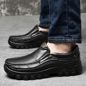 Zapatos de Cuero de Moda para Hombre, Ligeros, Transpirables y Duraderos, con Tallas Grandes - Product Image 3