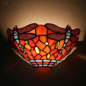 Hochwertige Libellen-Halbrundglas-LED-Tiffany-Wandleuchte im Europäischen Stil für Wohnzimmer und Schlafzimmer Antike Dekoration - Product Image 6