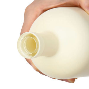 Bouteille <span class=keywords><strong>d</strong></span>'<span class=keywords><strong>huile</strong></span> <span class=keywords><strong>d</strong></span>'<span class=keywords><strong>olive</strong></span> en verre opaque beige crème personnalisée 250ml 500ml 750ml avec bec verseur anti-fuite pour les marques <span class=keywords><strong>d</strong></span>'huiles biologiques - Product Image 4