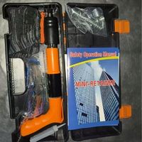 Pistola de Clavos Manual Portátil de Acero con 50 Clavos, Grapadora Neumática a Batería para Techo/Organizador de Cables, Embalaje en Cartón