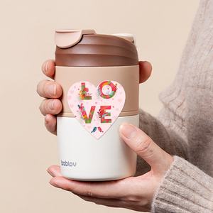 Etiquetas Decorativas de Vinilo Ecológicas Personalizadas en Rollo, con Estampado en Dorado, Diseño de Corazón, para Regalos de Navidad, Impresión CMYK - Product Image 5