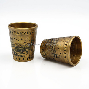 ヴィンテージパーソナライズ銅ショットグラスカスタム真鍮製ワインカップ彫刻付きガラスゴブレット金属工芸品お土産 - Product Image 5