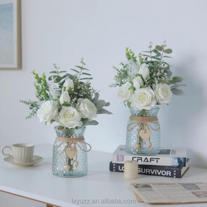 Livraison rapide, fleurs artificielles de haute qualité, 5 têtes de roses en soie faites à la main, <span class=keywords><strong>eucalyptus</strong></span>, vase en verre, bouquet de fleurs de mariage - Product Image 4