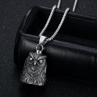 Cloche porte-bonheur vintage punk Lucky Bird Owl Guardian Gremlin avec cintre pour motard, accessoires de moto porte-bonheur, pendentif porte-clés