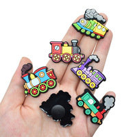 Accessoires de décoration pour chaussures à trous pour enfants, motif train de dessin animé, fleur, en PVC et caoutchouc souple, avec boucle, Spot Chine