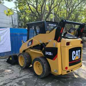 รถตักล้อยาง CAT 242B3 รุ่นปี 2020 รับน้ำหนักได้ 9 ตัน เครื่องยนต์ CAT ปั๊มไฮดรอลิกแท้จากโรงงาน สำหรับตรวจสอบด้วยวิดีโอ - Product Image 5