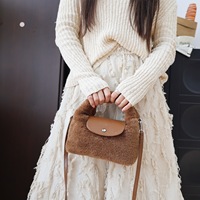 Sac à main pour femme en fausse fourrure, sac bandoulière décontracté et moelleux, sac à bandoulière doux et mignon, pochette en PU doux avec empiècements, sac à main en fourrure, sacoche moelleuse