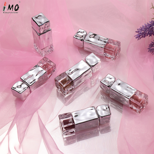 Bálsamo Labial con Color de Polipéptidos, Aceite Labial, Brillo Labial en Tubo Plateado con Aroma a Cereza, Ultra-Hidratante, Larga Duración, Efecto Gel, 5mL, Sin Logotipo, en Stock - Product Image 1